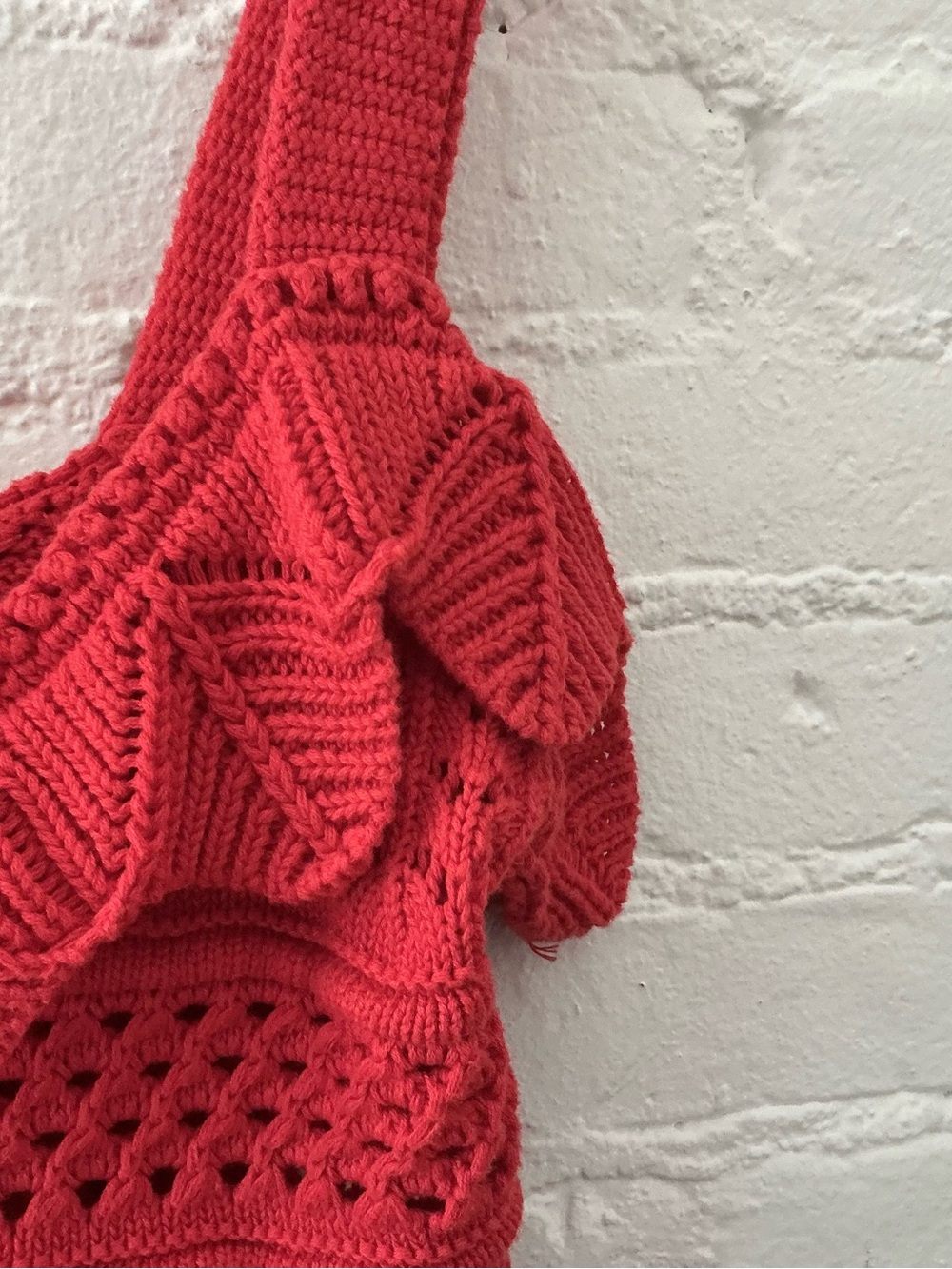 Blu Pepper Red Crochet Knit Cropped Top Cold Shoulder Ruffle Accent Boho Size M - Picture 4 of 12